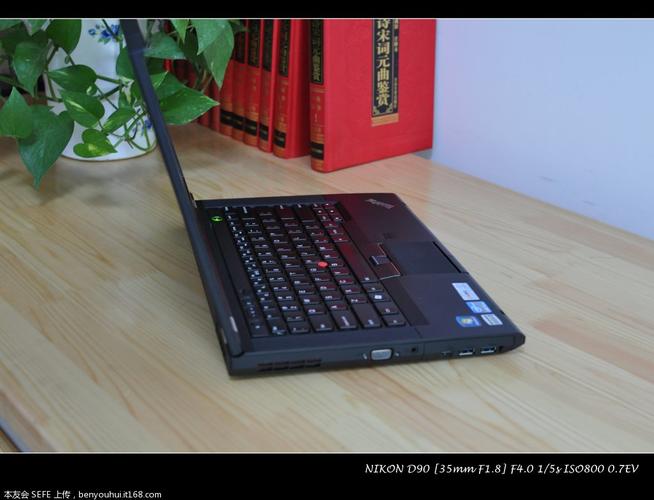 我有个朋友有个笔记本,联想t430 i7四核8线程2.4GHz 8g内存。双显卡1g独?联想四核笔记本t-图1 我有个朋友有个笔记本,联想t430 i7四核8线程2.4GHz 8g内存。双显卡1g独?联想四核笔记本t-图1