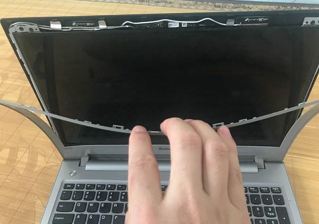 笔记本屏幕边框脱胶是大问题吗联想微边框笔记本-图1 笔记本屏幕边框脱胶是大问题吗联想微边框笔记本-图1