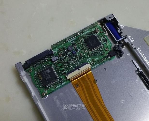 笔记本光驱怎么拆?笔记本 光驱拆解图-图2 笔记本光驱怎么拆?笔记本 光驱拆解图-图2
