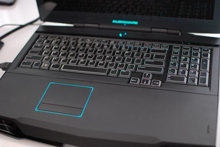 我的alienware18双卡交火双880M怎么换成独显或者开启sli。求大神？外星人18双卡笔记本-图2