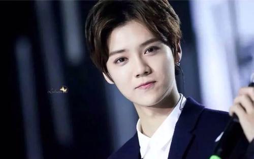 王思聪怎么评价鹿晗演技的?王思聪为什么批鹿晗演技差?鹿晗打广告的笔记本-图2 王思聪怎么评价鹿晗演技的?王思聪为什么批鹿晗演技差?鹿晗打广告的笔记本-图2