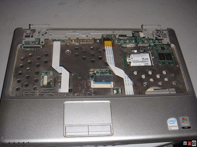 dell e2216hv显示器怎么拆?苹果笔记本拆机屏幕-图1 dell e2216hv显示器怎么拆?苹果笔记本拆机屏幕-图1