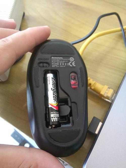 奔驰GLC鼠标触摸面板怎么拆?笔记本触摸板鼠标拆机-图1 奔驰GLC鼠标触摸面板怎么拆?笔记本触摸板鼠标拆机-图1