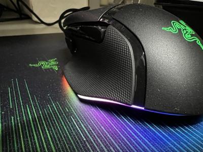 雷蛇v3专业版是pro吗?雷蛇笔记本专业版-图2 雷蛇v3专业版是pro吗?雷蛇笔记本专业版-图2