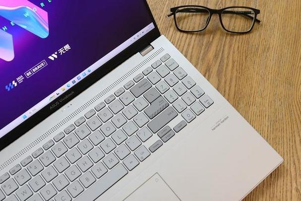 游戏本与轻薄本续航时间?轻薄笔记本 续航 性能-图2 游戏本与轻薄本续航时间?轻薄笔记本 续航 性能-图2