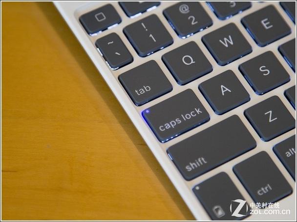 iPad键盘分成两半怎么弄?如何分拆笔记本键盘-图2 iPad键盘分成两半怎么弄?如何分拆笔记本键盘-图2