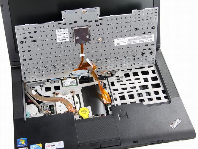 ThinkPad的键盘如何拆卸?thinkpad笔记本拆解图-图1 ThinkPad的键盘如何拆卸?thinkpad笔记本拆解图-图1