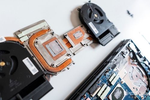 Windows10笔记本怎么拆解?笔记本 可分离-图2 Windows10笔记本怎么拆解?笔记本 可分离-图2