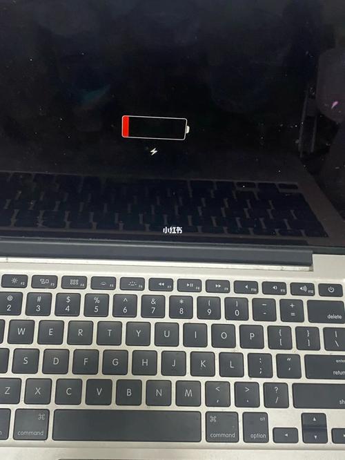 笔记本电脑很久没用开机后发现没有电充电充不起这是为何?笔记本没有充电保护-图2 笔记本电脑很久没用开机后发现没有电充电充不起这是为何?笔记本没有充电保护-图2