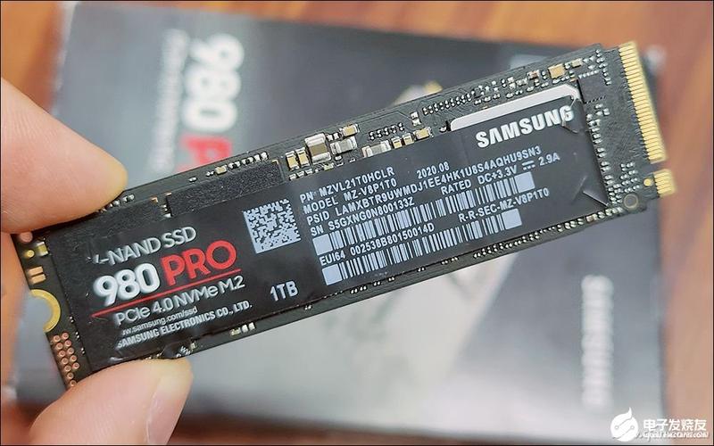 三星980pro固态能装笔记本里面吗?有哪个笔记本搭载980-图2 三星980pro固态能装笔记本里面吗?有哪个笔记本搭载980-图2