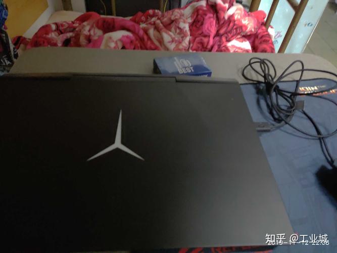 为什么有人拿瓶盖给笔记本散热?笔记本电脑自带的散热-图1 为什么有人拿瓶盖给笔记本散热?笔记本电脑自带的散热-图1